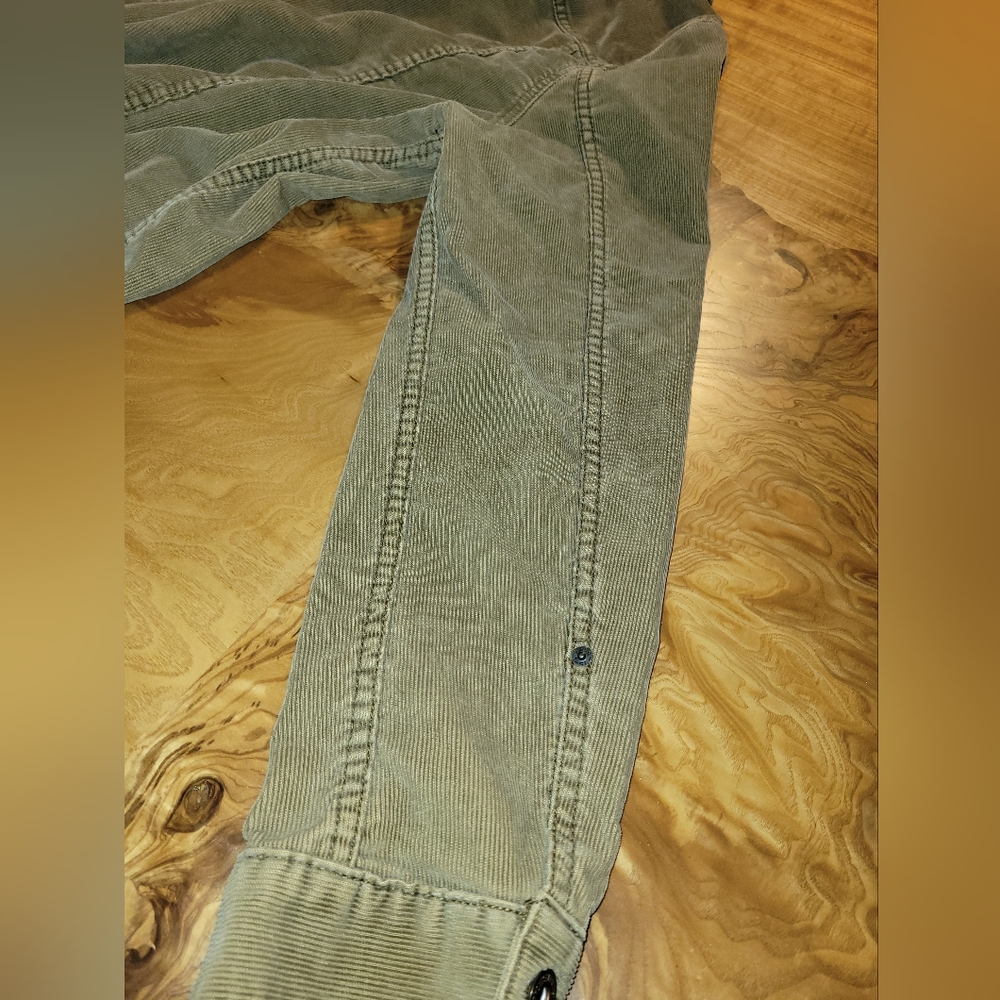 Levi's Olive Green Lightweight Jacket - image 7